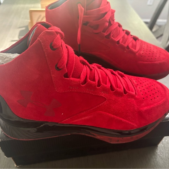 NWT Under Armour CURRY 1 LUX MID Men's Vibrant Red Athletic Sneakers - Picture 2 of 6